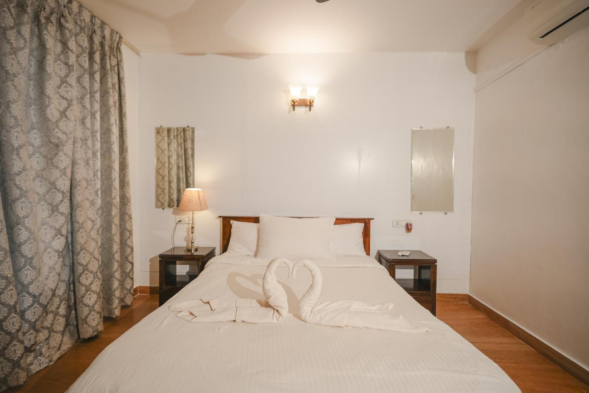 Villa M - Jia 3- 3Bhk In Candolim, Pool Facing, Near Beach, Breakfast Included Bagian luar foto
