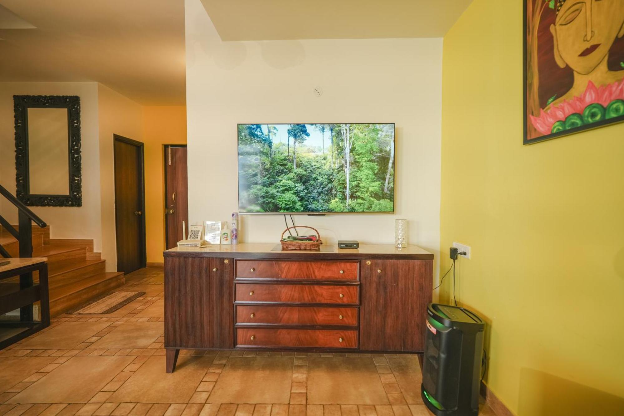 Villa M - Jia 3- 3Bhk In Candolim, Pool Facing, Near Beach, Breakfast Included Bagian luar foto